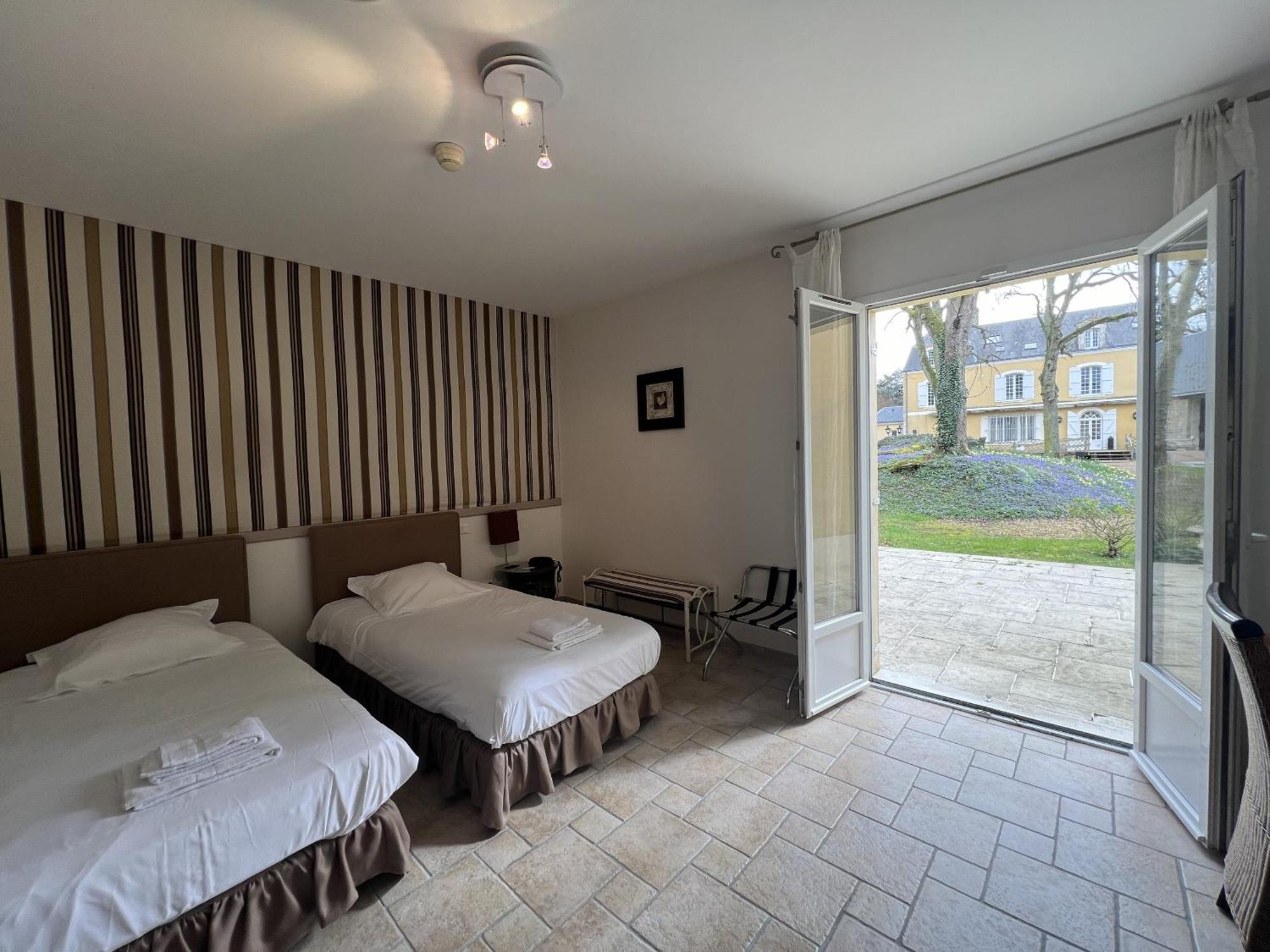 Chateau Du Bois Guibert Bonneval  Pokoj fotografie