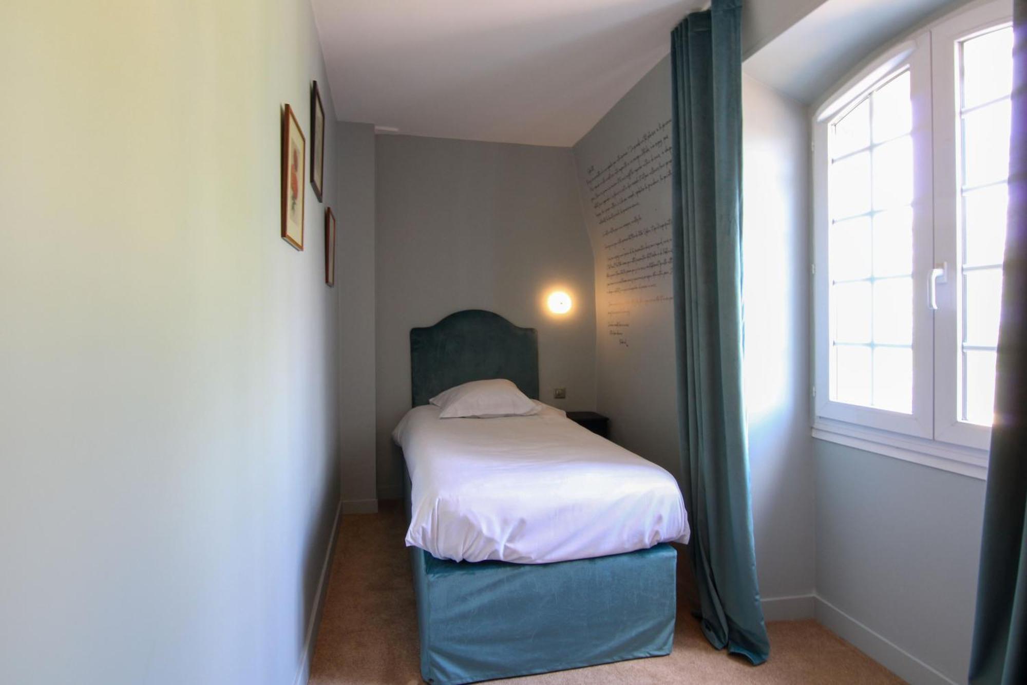 Chateau Du Bois Guibert Bonneval  Pokoj fotografie